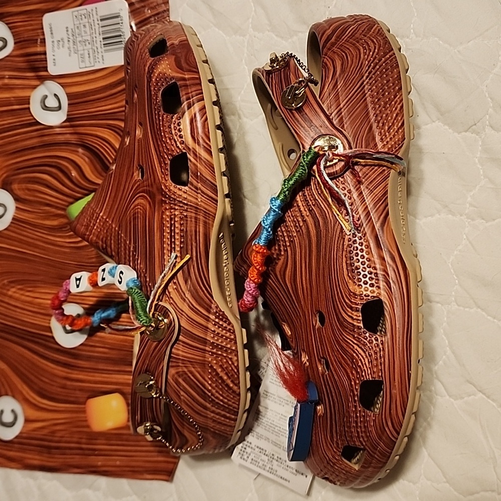 SZA Crocs